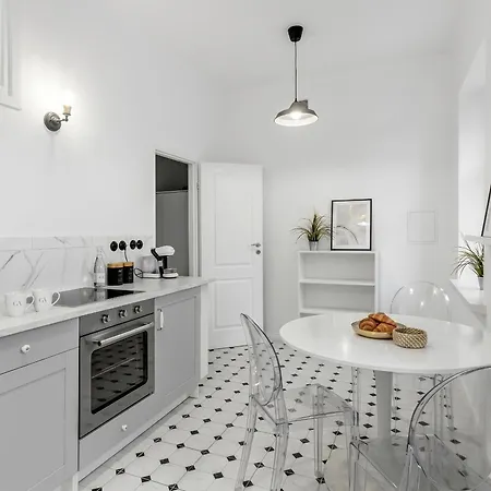Urban Chic - Great Location- - Mostowa شقة